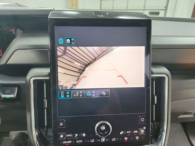 Used 2025 GMC Yukon XL Denali image 28