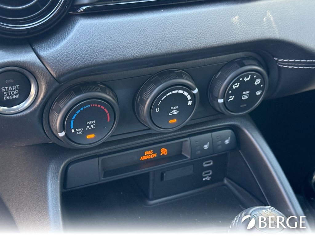 New 2026 MAZDA MX-5 Miata Club w/ Weather Package RWD image 18