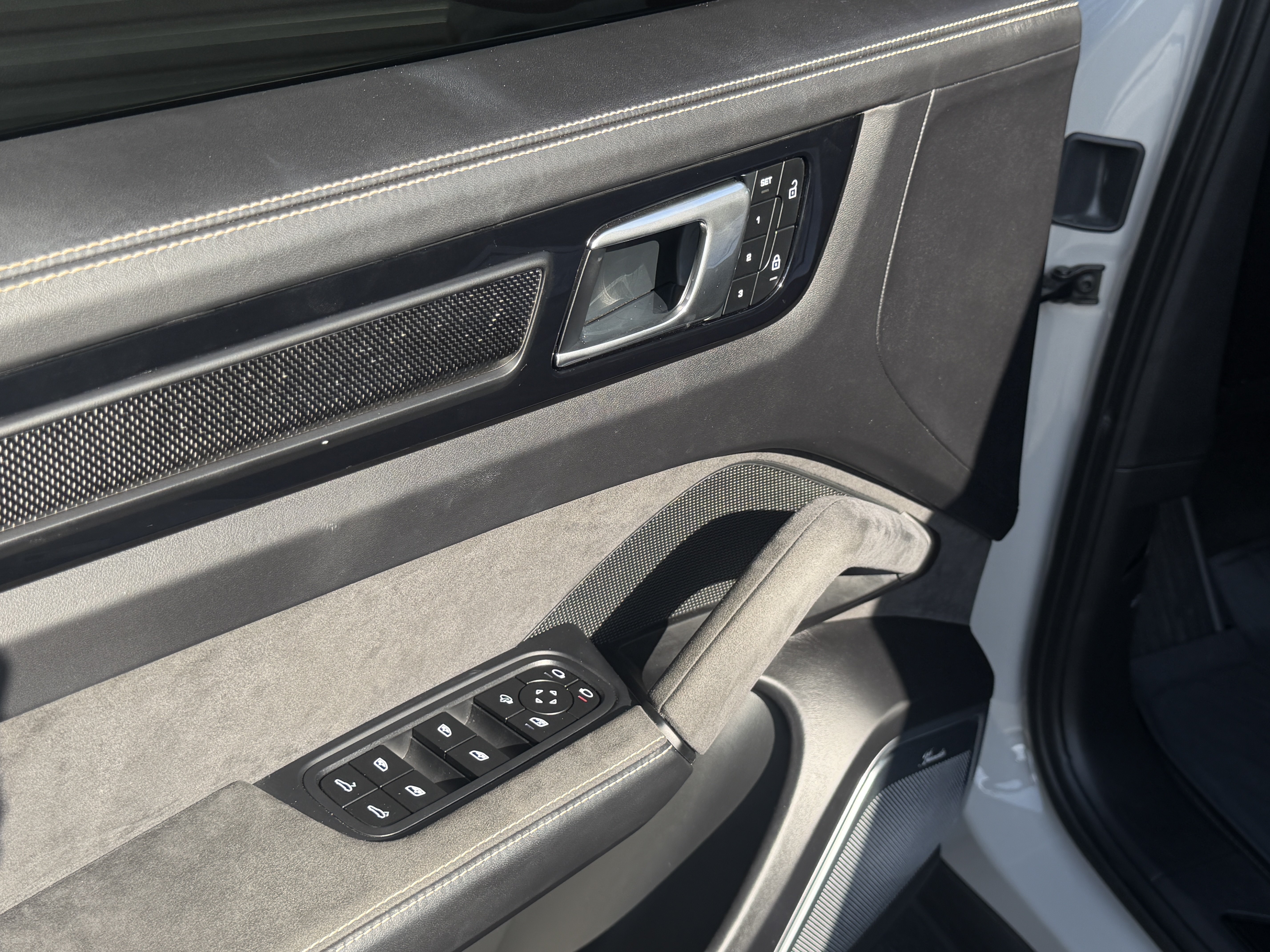 Certified 2023 Porsche Cayenne Turbo GT AWD/4WD image 24