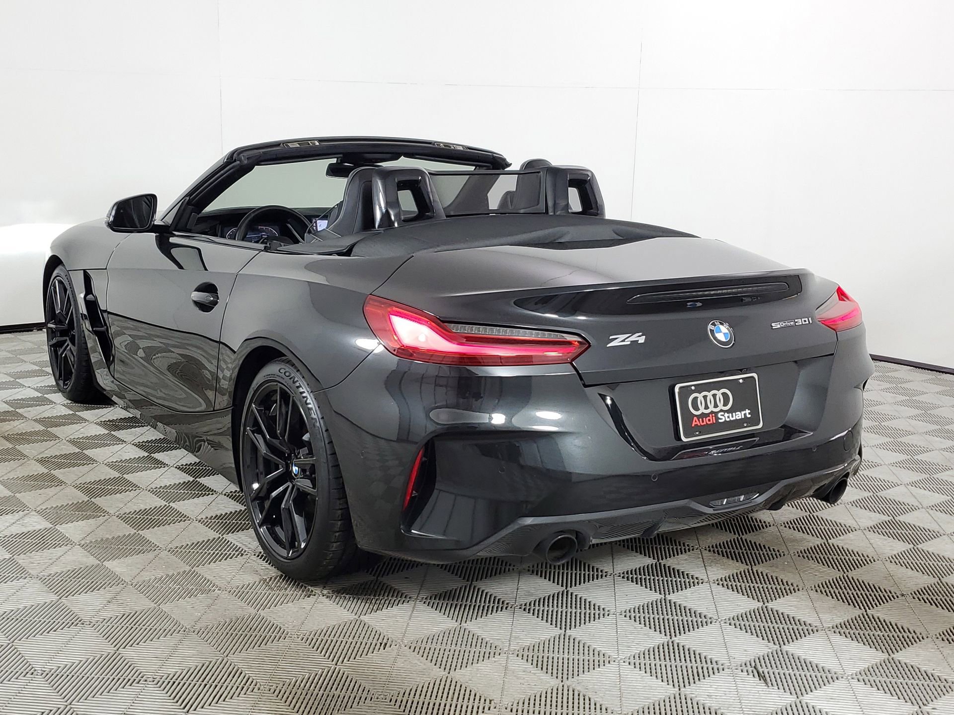 Used 2019 BMW Z4 sDrive30i w/ M Sport Package image 8