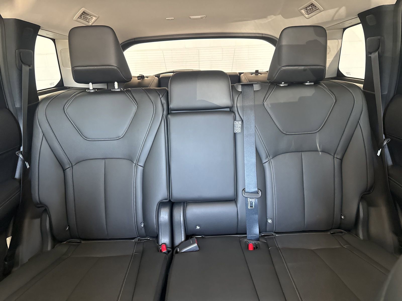 New 2026 INFINITI QX60 Luxe w/ Cargo Package AWD/4WD image 27