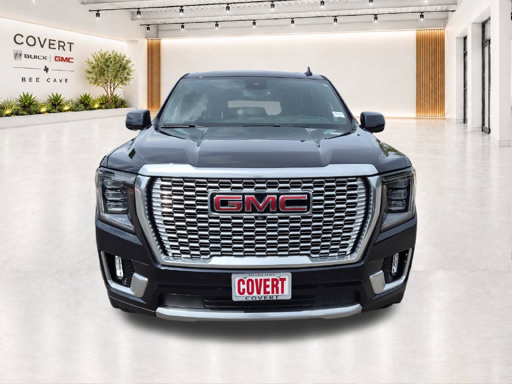 Used 2023 GMC Yukon XL Denali AWD/4WD image 3