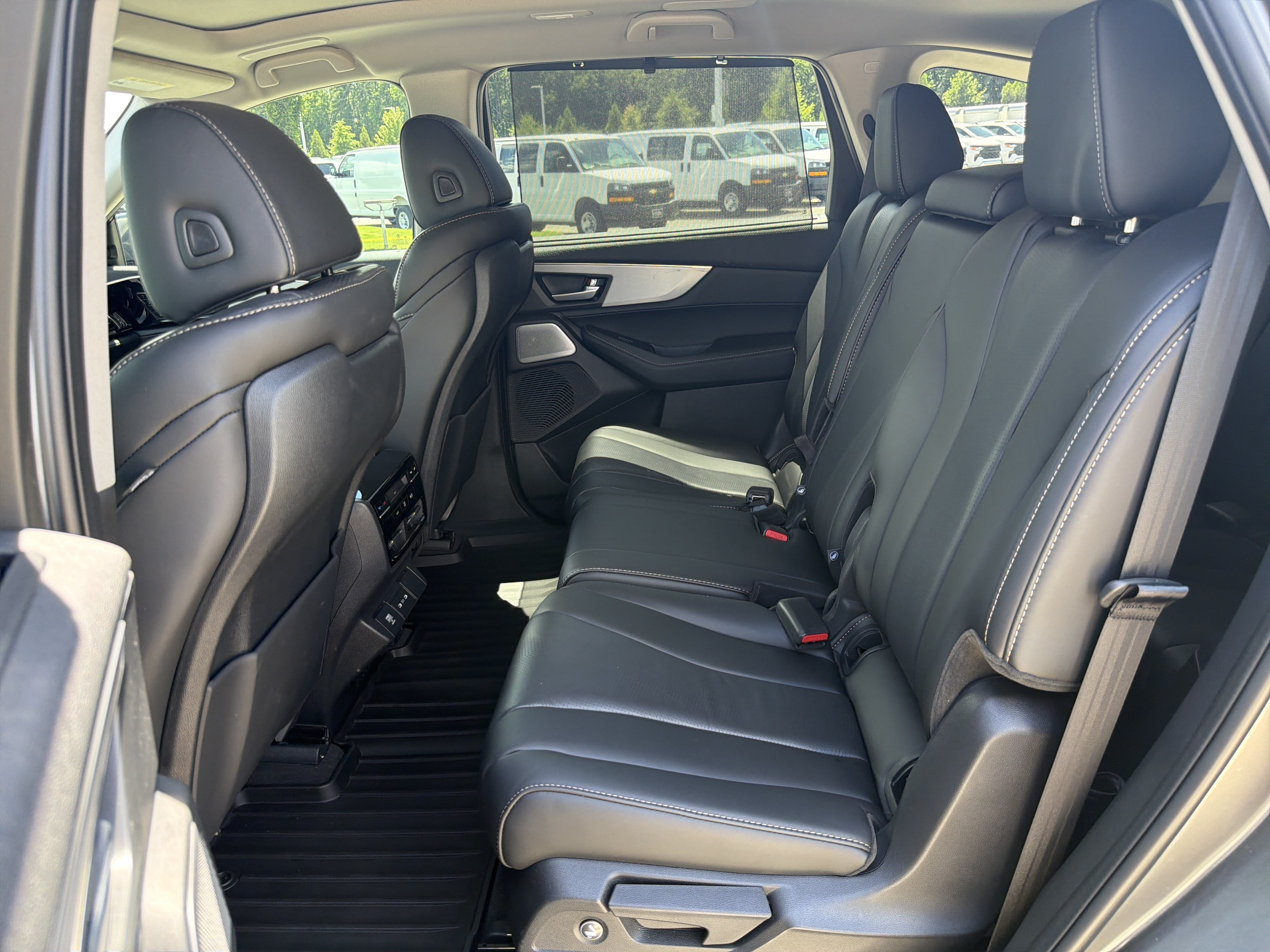 Certified 2026 Acura MDX w/ Technology Package FWD image 31