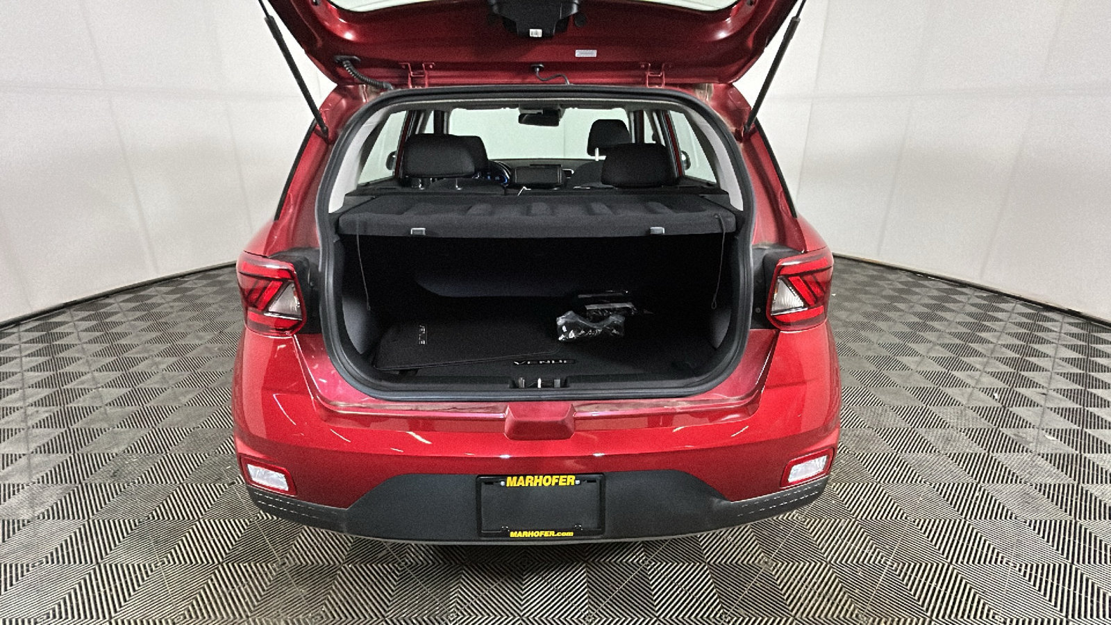 Certified 2024 Hyundai Venue SEL FWD image 33