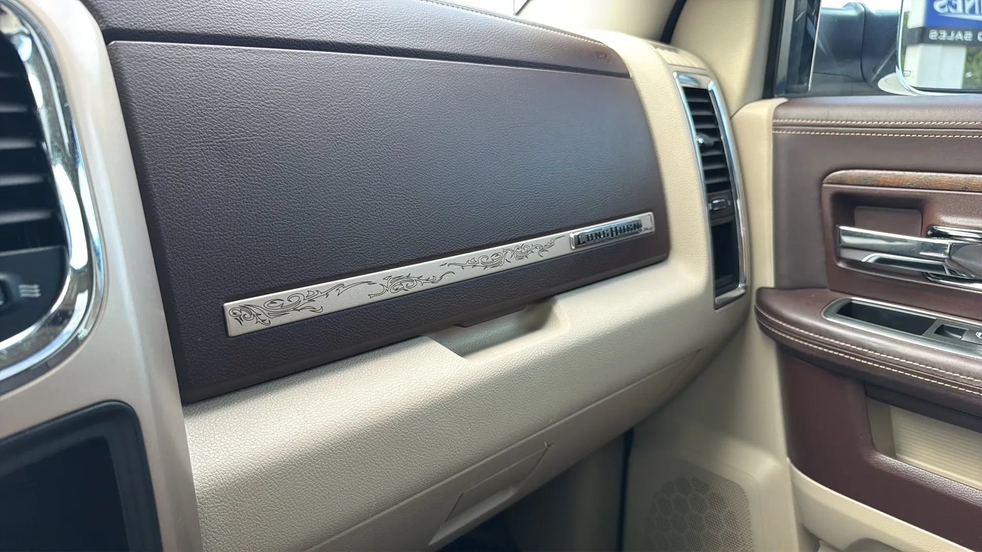 Used 2015 RAM 3500 Laramie Longhorn w/ Convenience Group AWD/4WD image 97