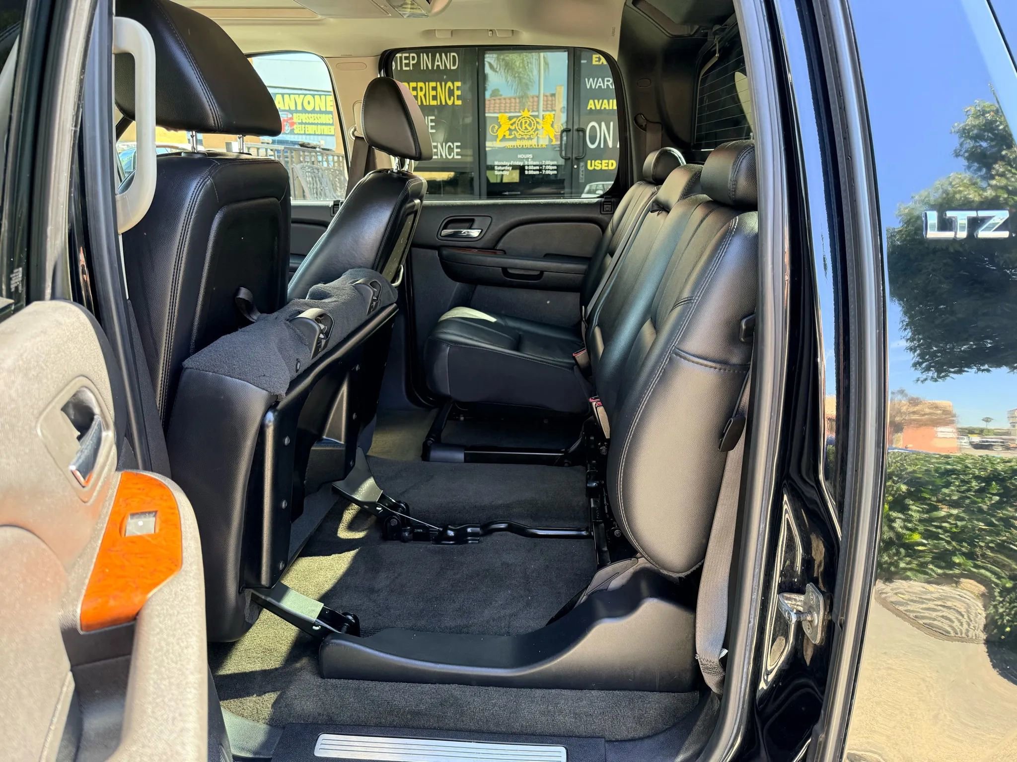 Used 2008 Chevrolet Avalanche LTZ w/ LTZ Preferred Equipment Group image 15