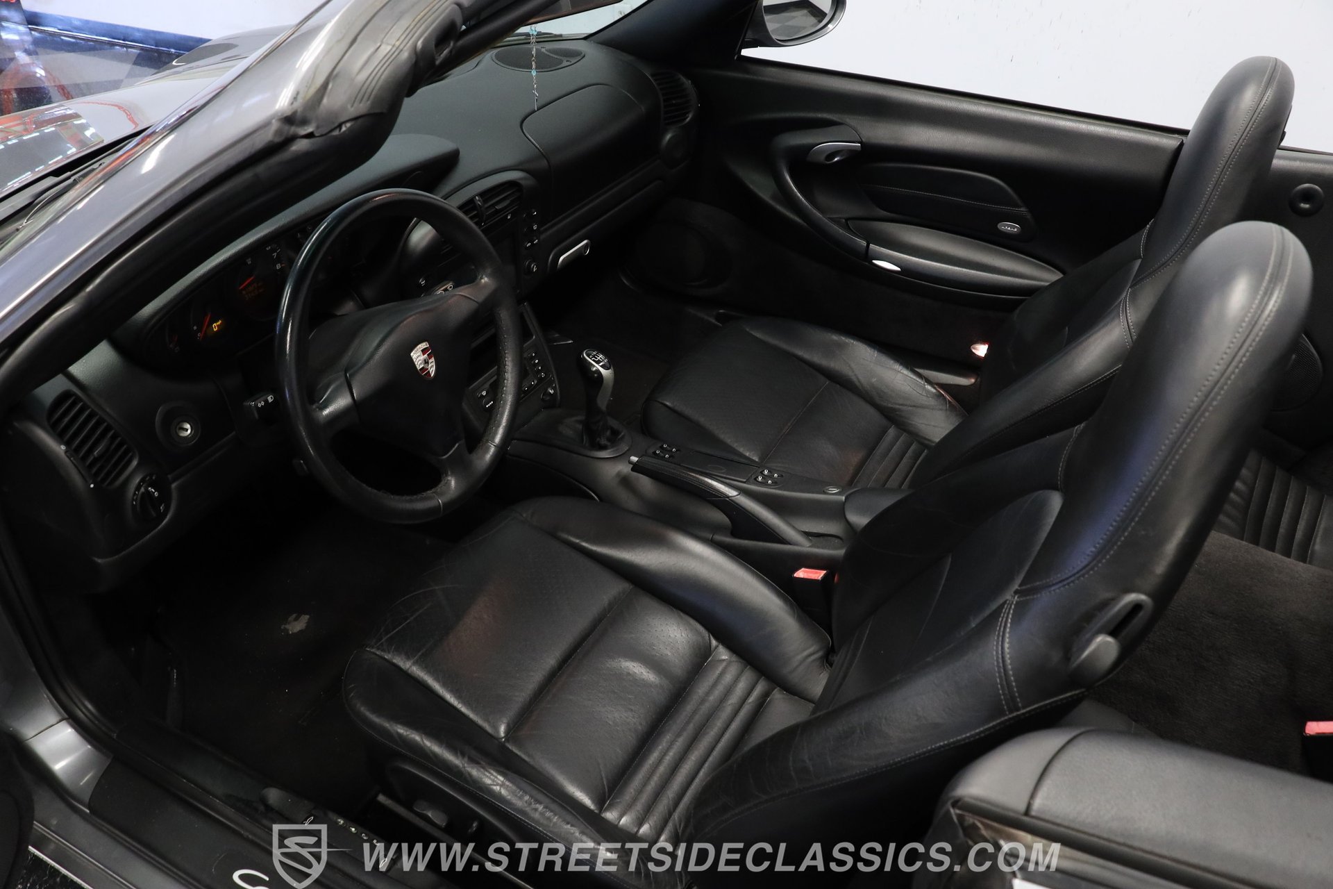 Used 2002 Porsche 911 Carrera 4 AWD/4WD image 4