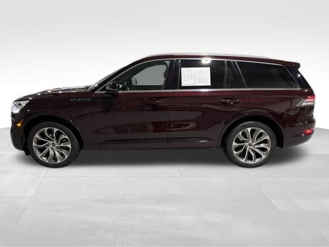 Certified 2023 Lincoln Aviator Grand Touring w/ Equipment Group 301A image 3