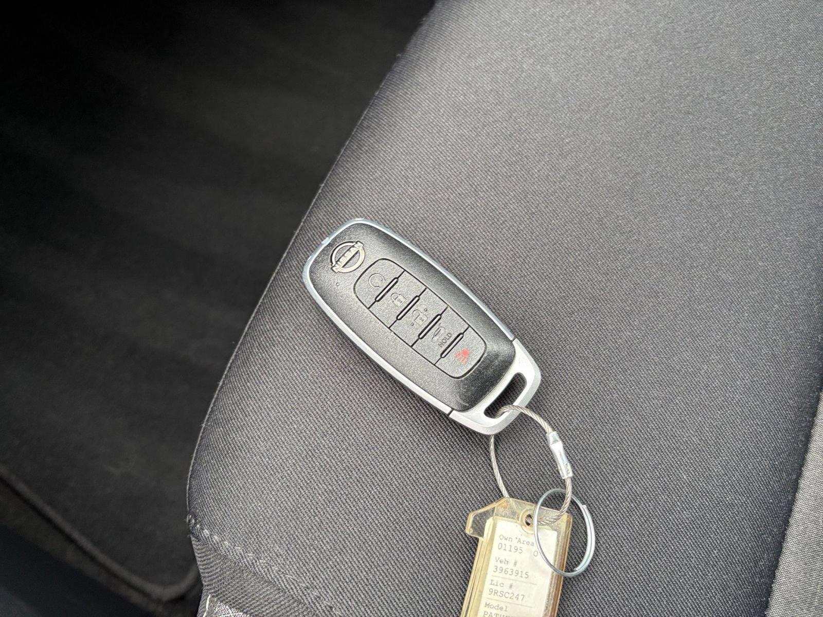 Used 2025 Nissan Pathfinder SV FWD image 21