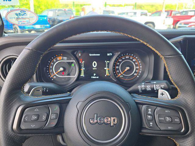 Certified 2025 Jeep Wrangler Unlimited Rubicon 392 AWD/4WD image 36