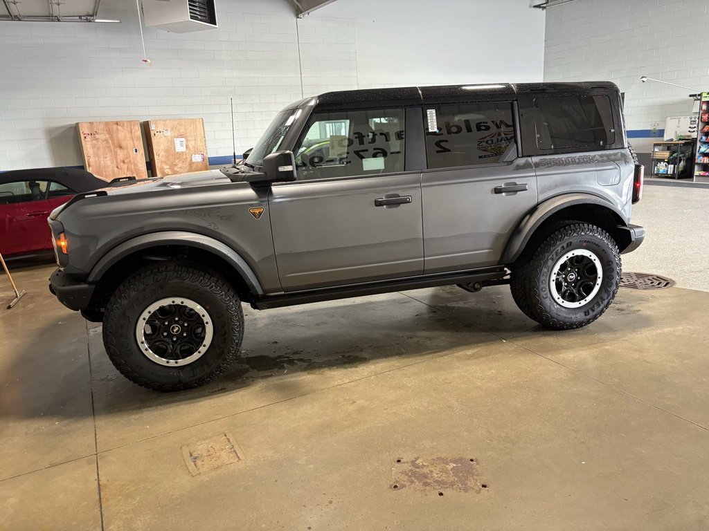 New 2025 Ford Bronco Badlands image 5