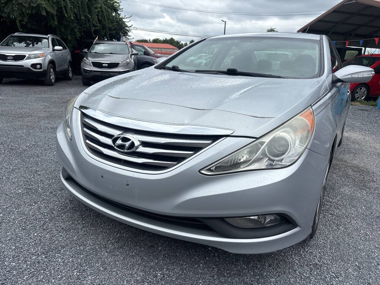Used 2014 Hyundai Sonata SE w/ Premium Package 03 FWD image 2