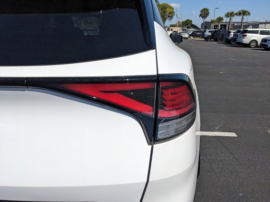 Certified 2025 Kia Sportage SX image 11