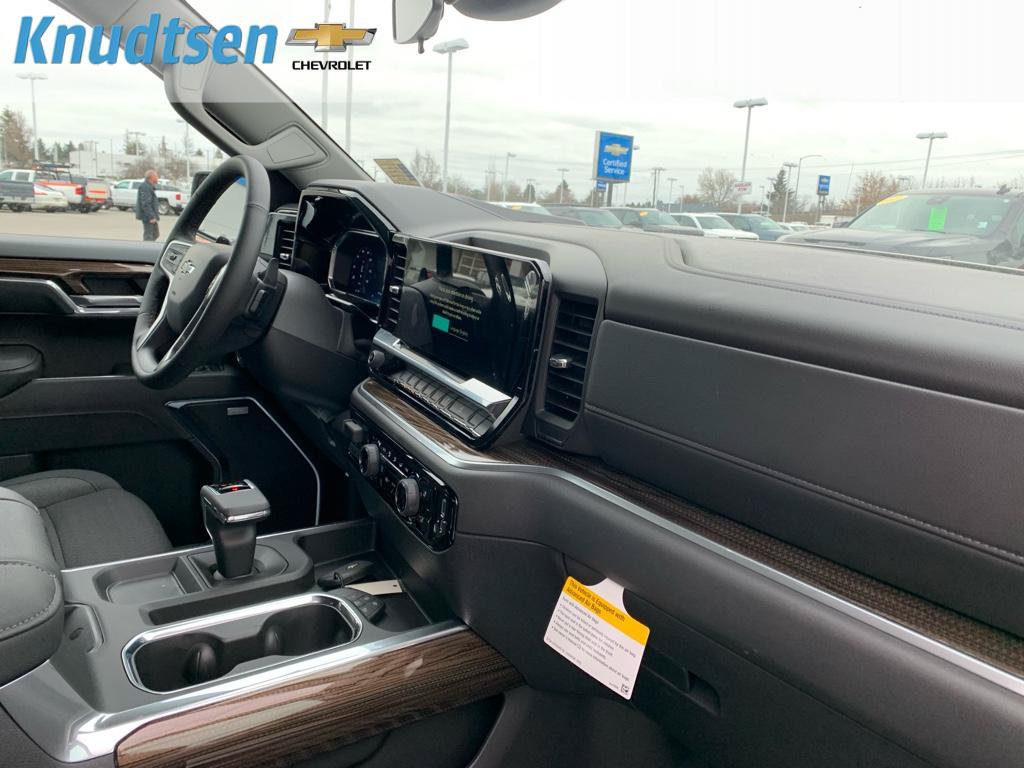 Used 2026 Chevrolet Silverado 1500 RST w/ RST All Star Premium Package AWD/4WD image 14