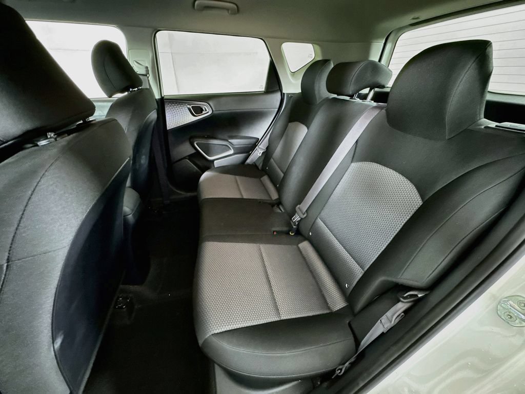Used 2022 Kia Soul LX FWD image 22