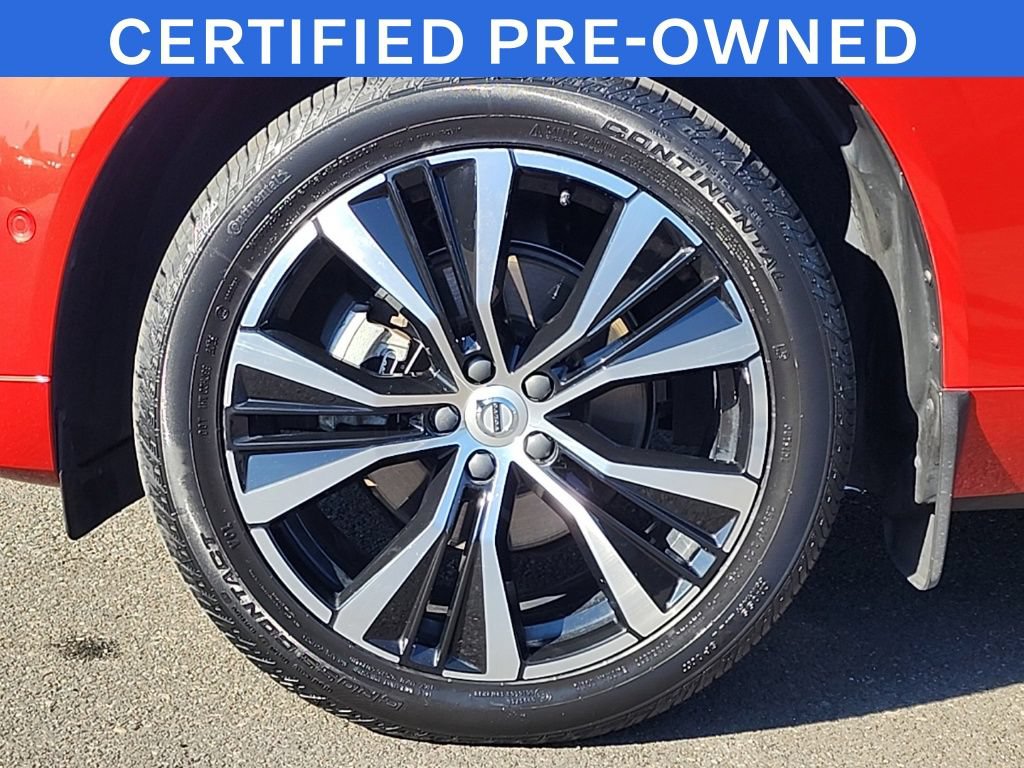 Certified 2023 Volvo XC60 B5 Plus w/ Protection Package Premier AWD/4WD image 28