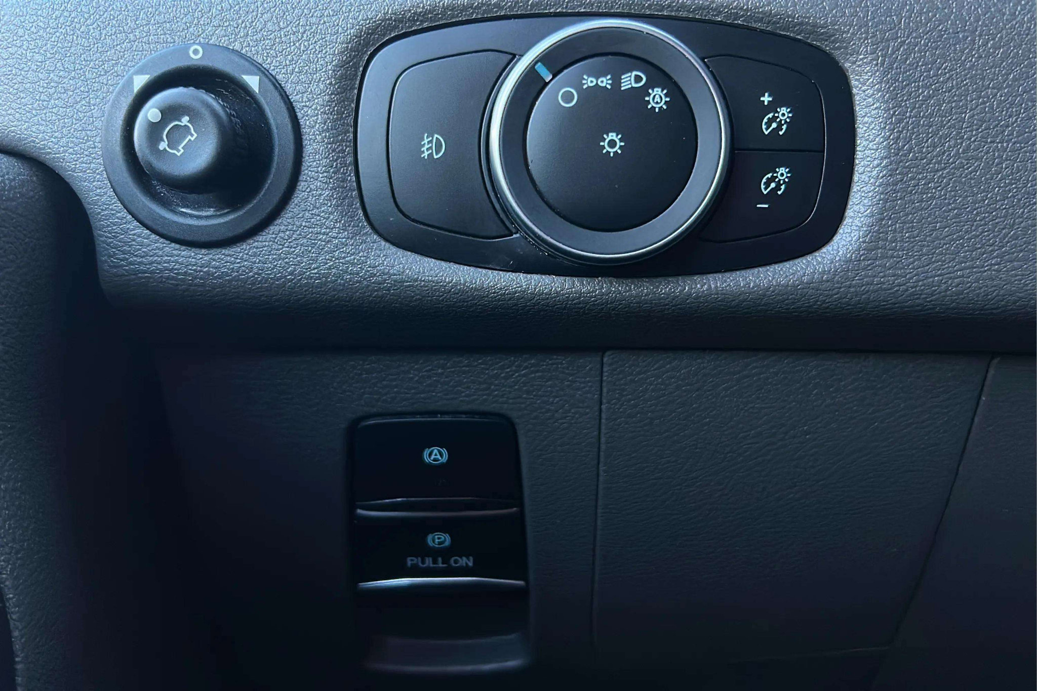 Used 2023 Ford Transit 250 148 High Roof image 28