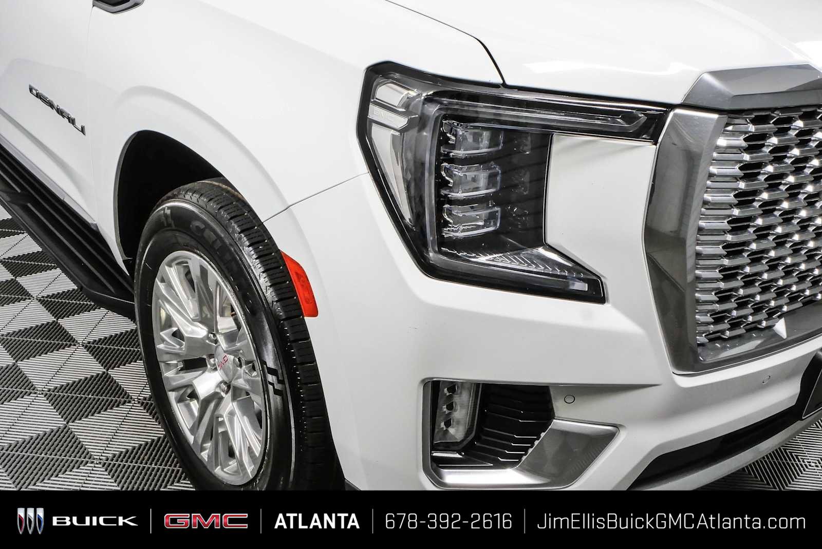 Certified 2023 GMC Yukon Denali AWD/4WD image 36