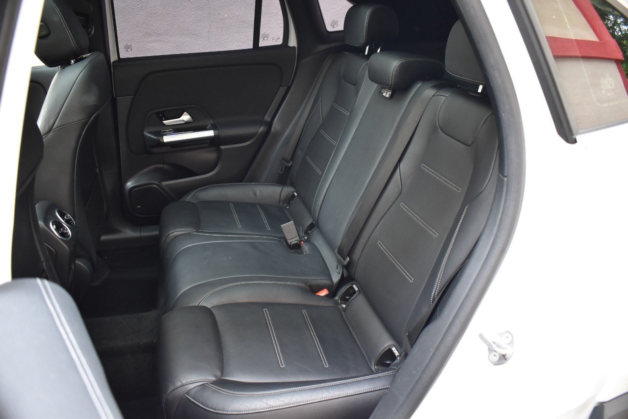Used 2021 Mercedes-Benz GLA 35 AMG 4MATIC w/ Premium Package image 17