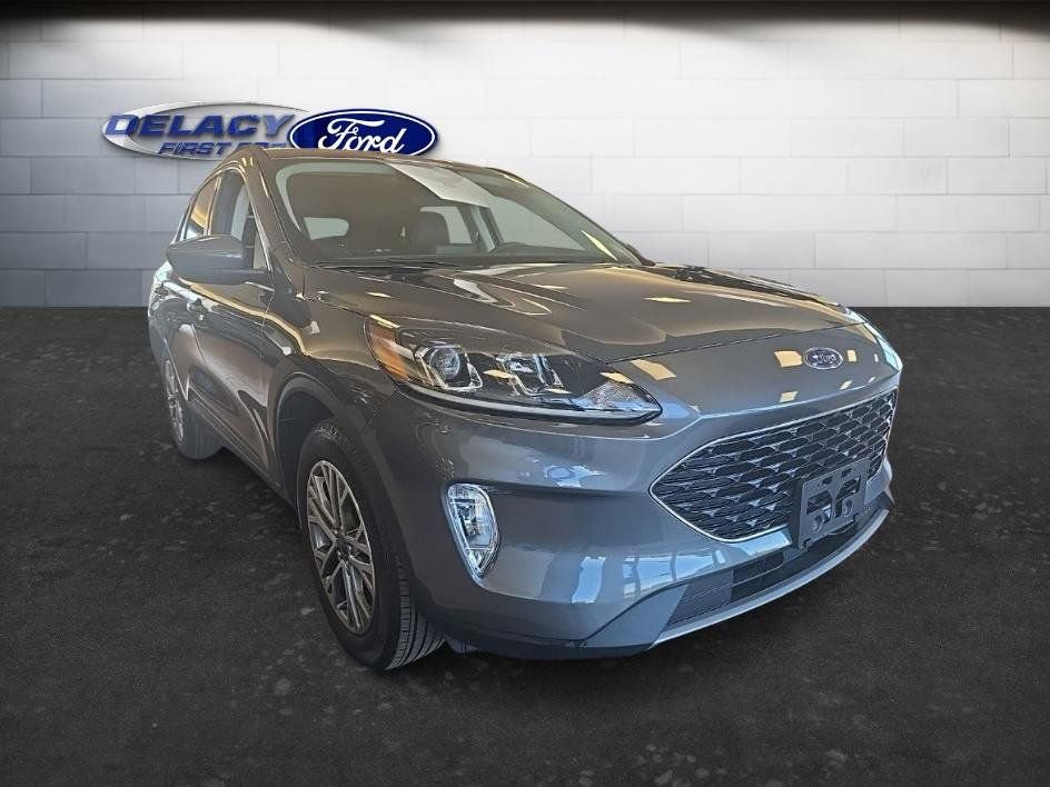 Used 2022 Ford Escape SEL image 9