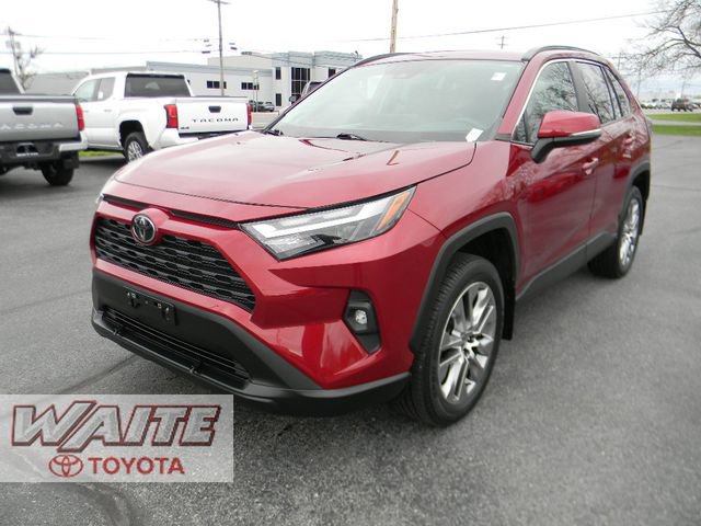 Used 2023 Toyota RAV4 XLE Premium AWD/4WD image 5