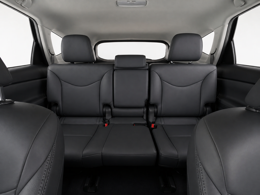 Used 2012 Toyota Prius V Five FWD image 11