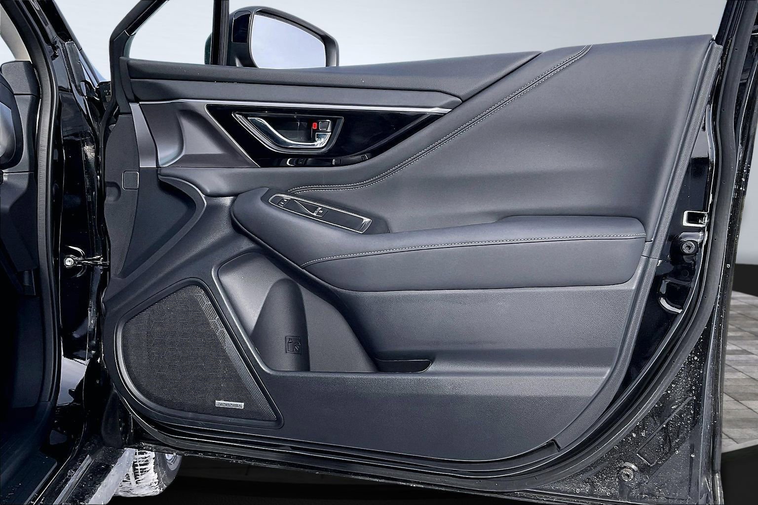 Used 2025 Subaru Legacy Limited image 14