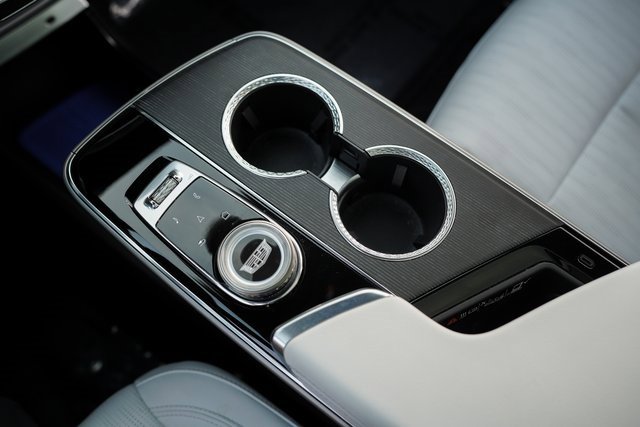 Used 2024 Cadillac Lyriq Luxury image 32