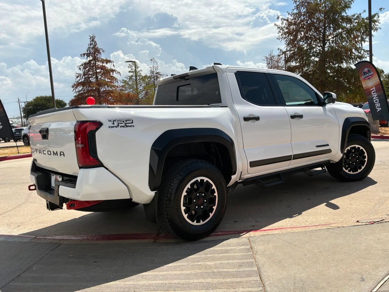 Used 2024 Toyota Tacoma TRD Off-Road w/ TRD Off Road Premium Package AWD/4WD image 6
