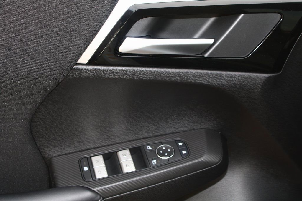 New 2026 Mitsubishi Outlander ES image 12