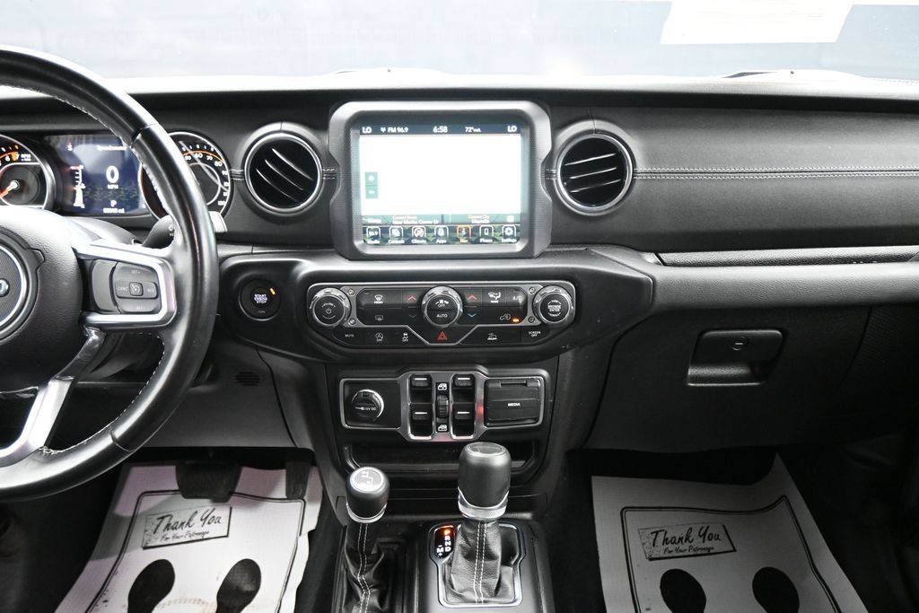 Used 2022 Jeep Gladiator Overland w/ Popular Equipment Package AWD/4WD image 19