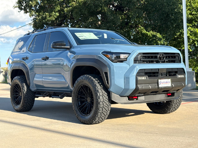 New 2026 Toyota 4Runner SR5 AWD/4WD image 2