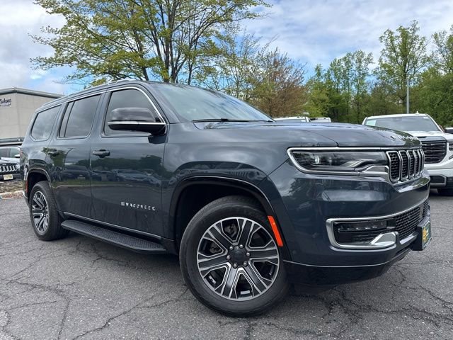 Used 2023 Jeep Wagoneer 4WD w/ Premium Group I image 1