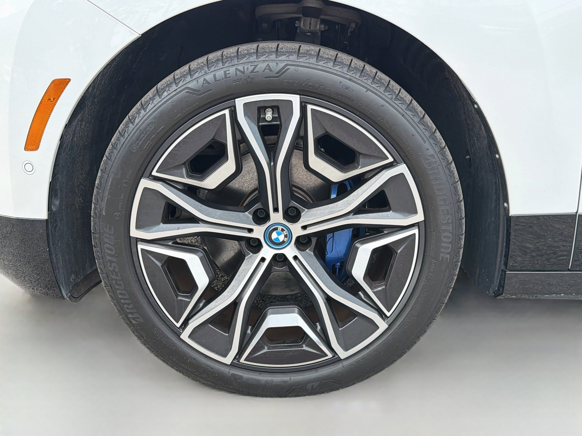 Used 2024 BMW iX xDrive50 w/ Premium Package AWD/4WD image 42