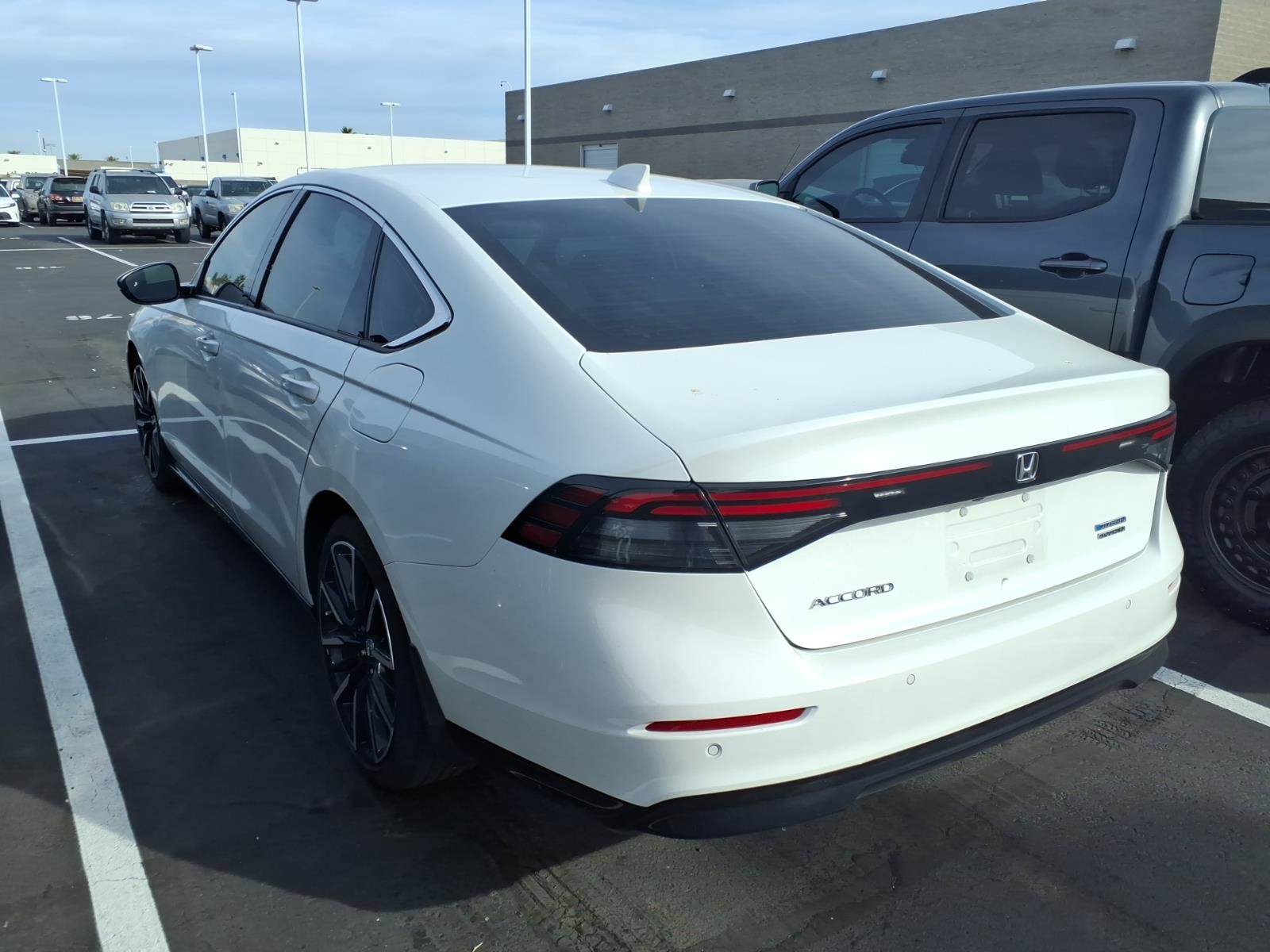 Used 2024 Honda Accord Touring image 4