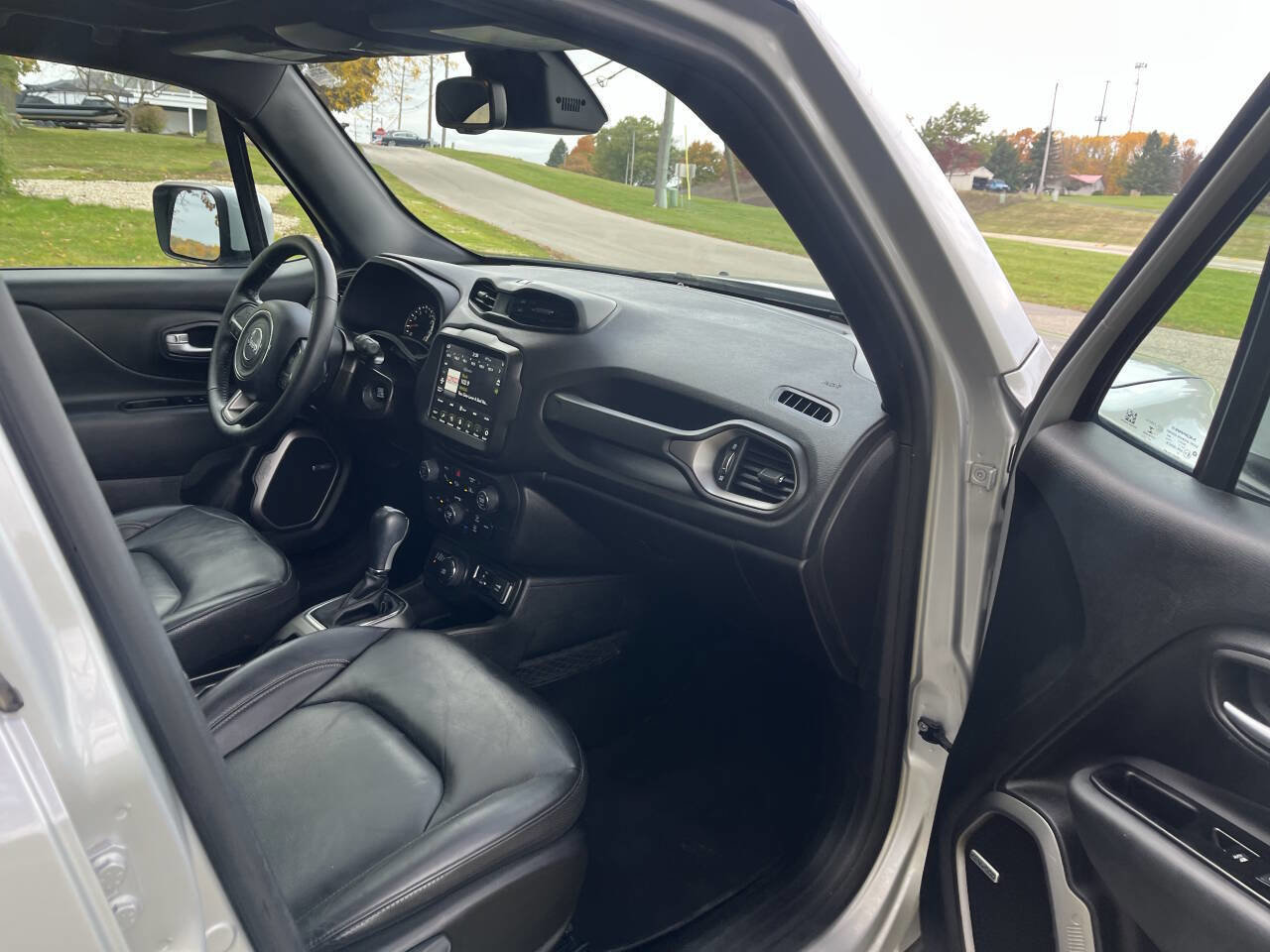 Used 2020 Jeep Renegade Altitude image 27