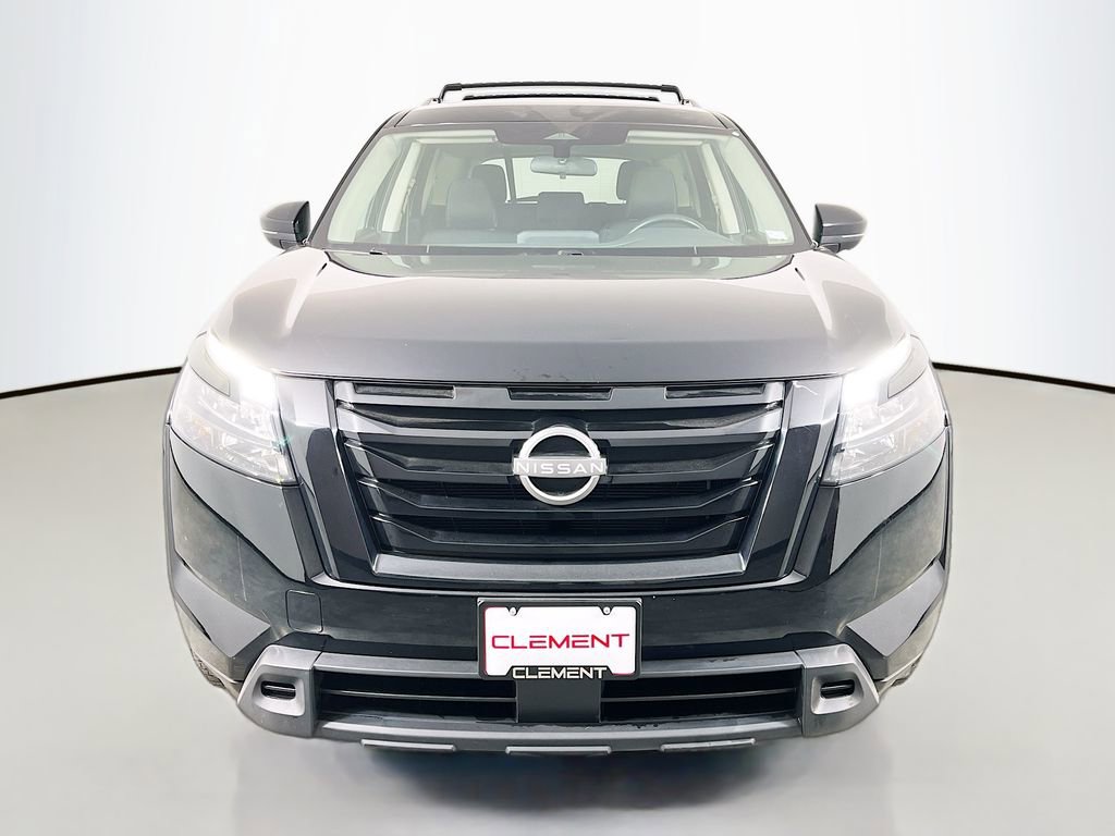 Used 2024 Nissan Pathfinder SV w/ Black Appearance Package image 3
