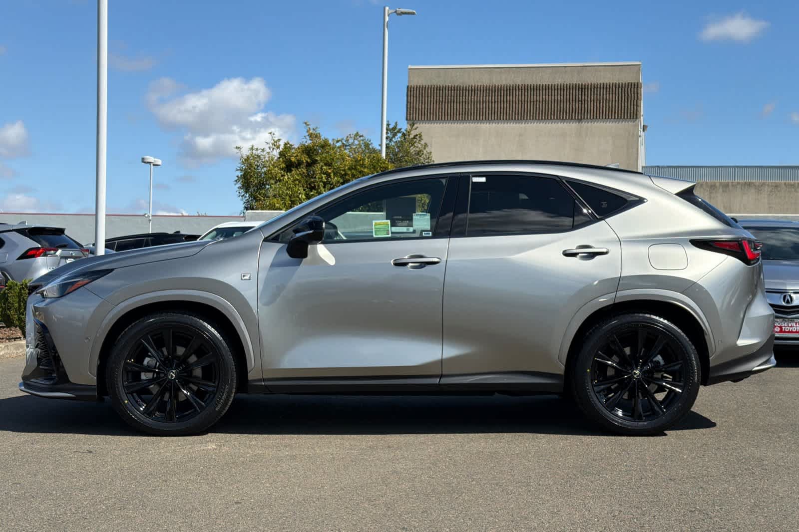 Used 2025 Lexus NX 450h+ F Sport w/ Towing Package (2000 Lbs) AWD/4WD image 9