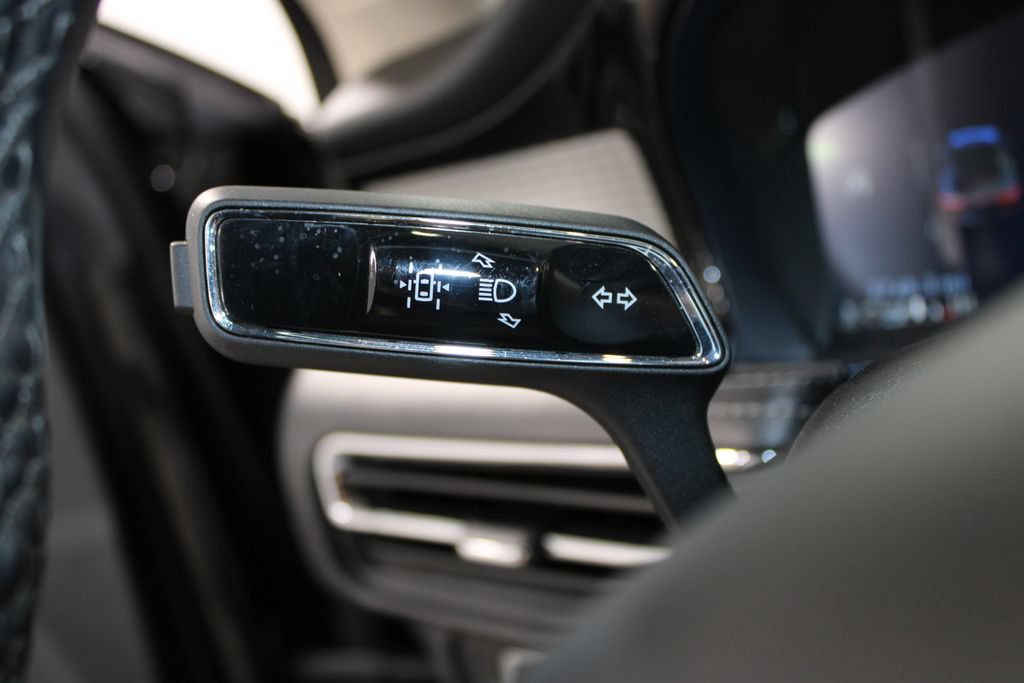 Used 2024 Lincoln Corsair FWD image 37