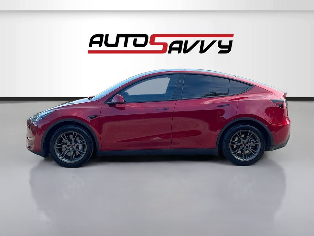 Used 2025 Tesla Model Y Long Range RWD image 4