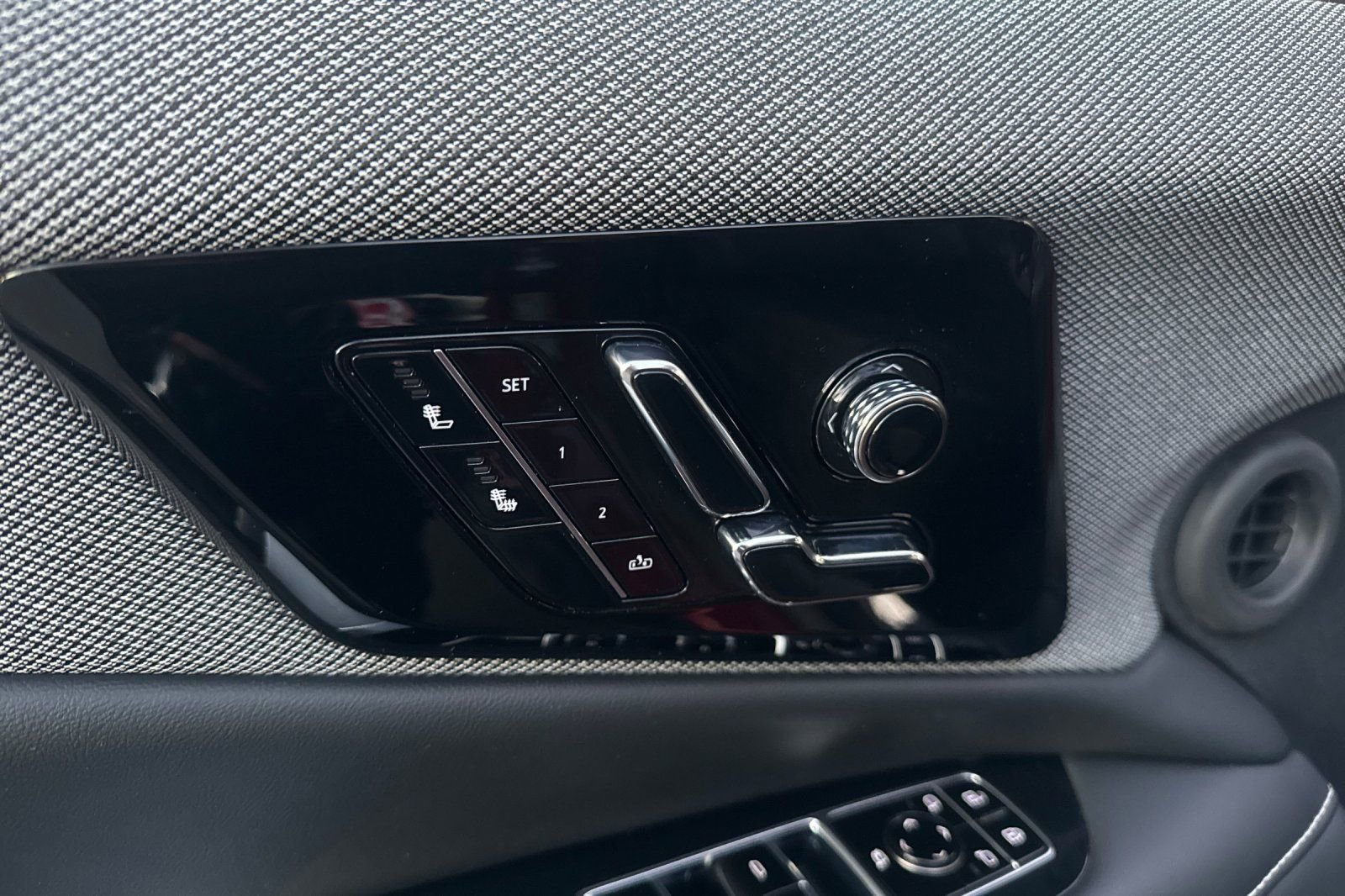 Certified 2025 Cadillac Optiq Luxury 1 image 12