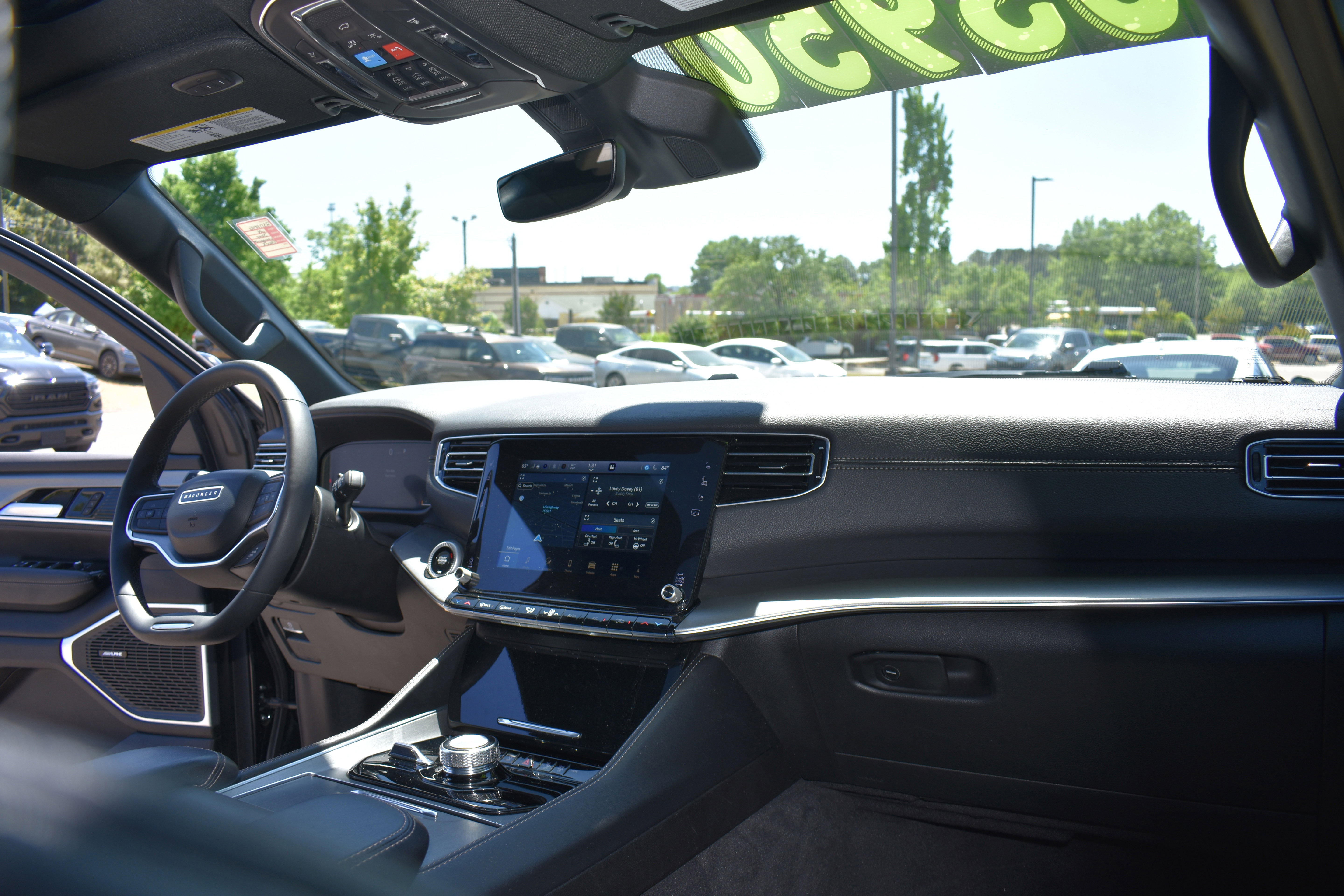 Used 2024 Jeep Wagoneer Series II AWD/4WD image 34