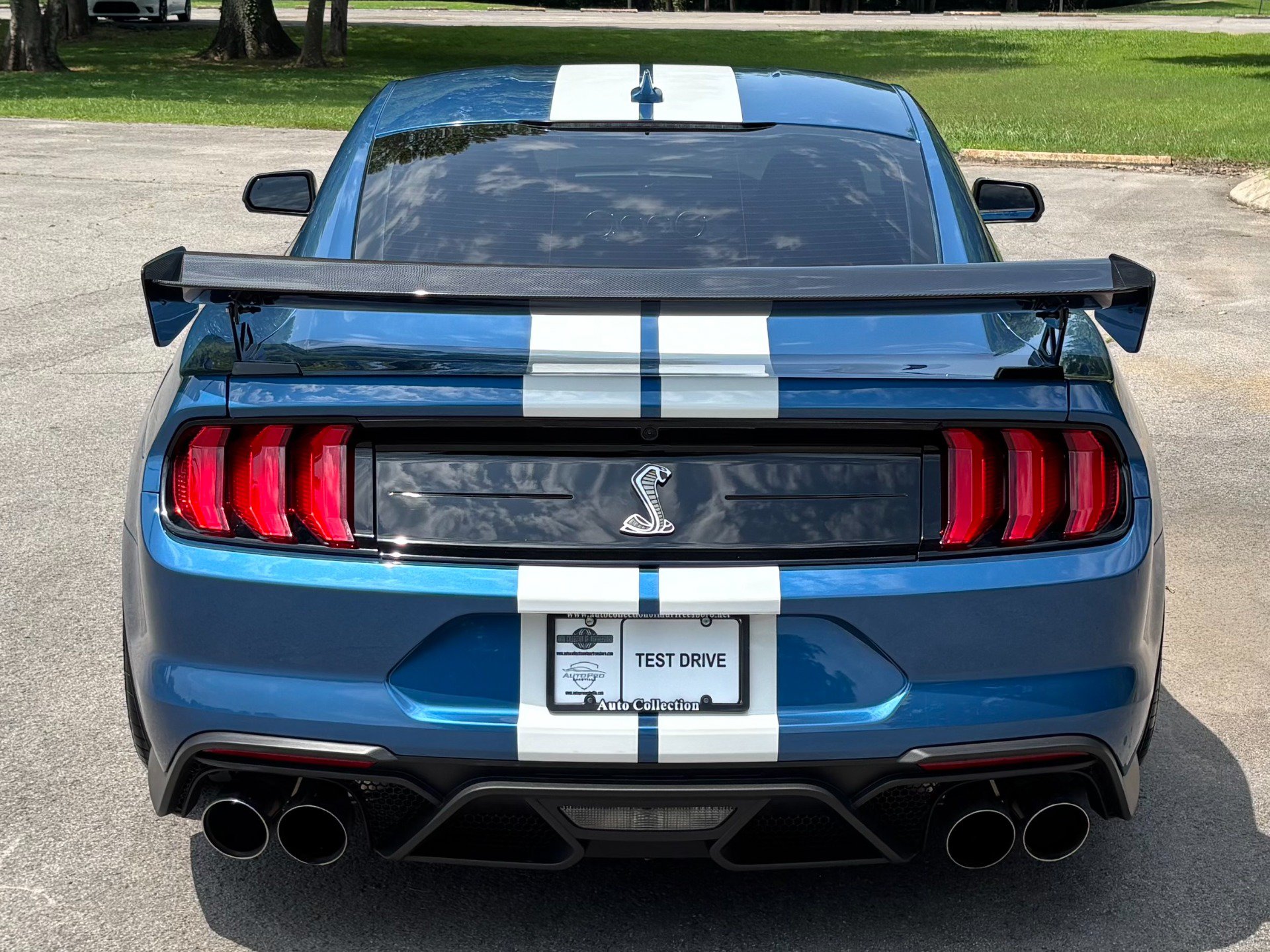 Used 2020 Ford Mustang Shelby GT500 w/ Carbon Fiber Track Pack RWD image 6