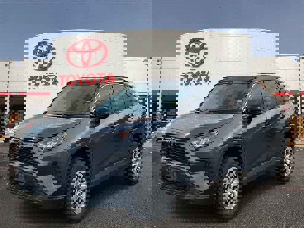 Used 2021 Toyota RAV4 LE w/ Carpet Mat Package (TMS) image 1