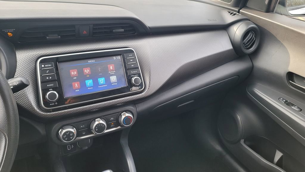 Used 2020 Nissan Kicks S image 21