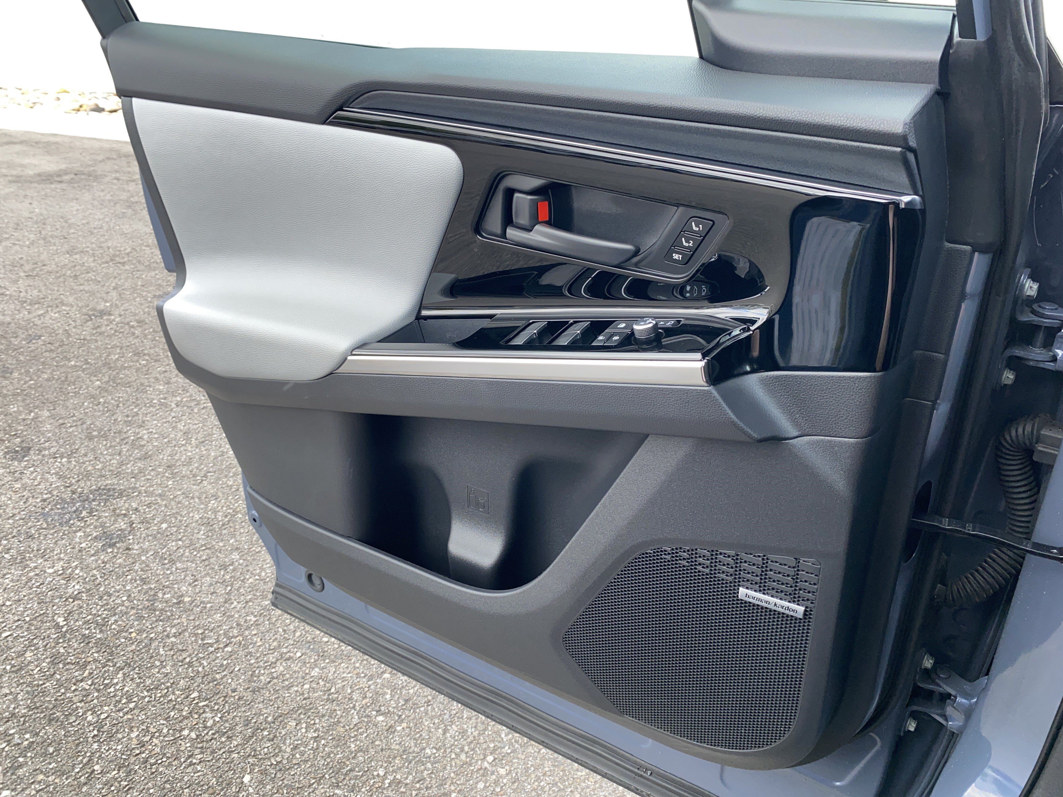 Certified 2023 Subaru Solterra AWD image 17