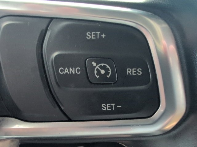 Used 2019 Jeep Wrangler Unlimited Sahara image 15