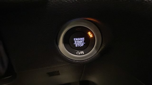 Used 2027 Chrysler Pacifica Select FWD image 22