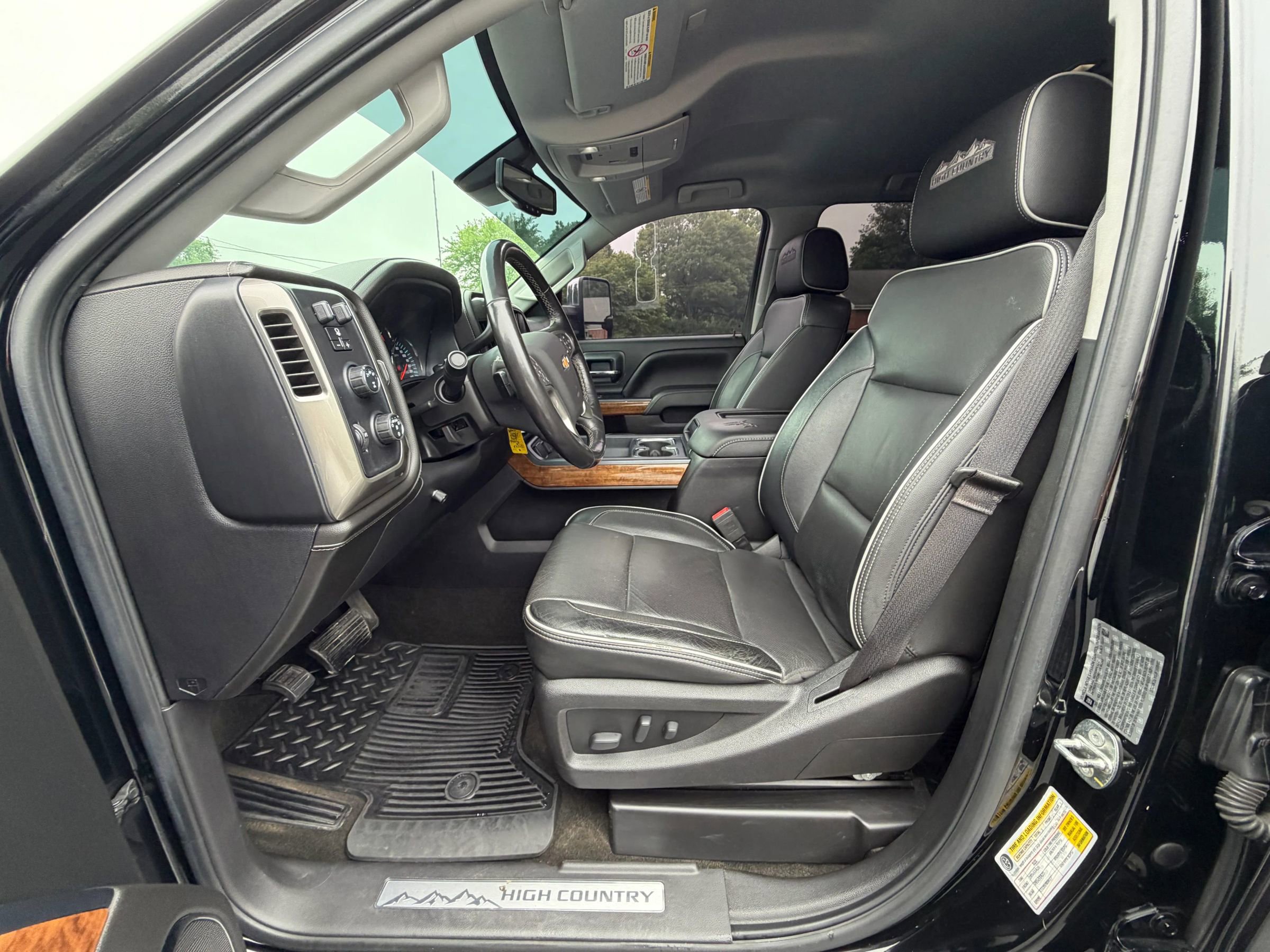 Used 2018 Chevrolet Silverado 3500 High Country w/ Duramax Plus Package AWD/4WD image 16
