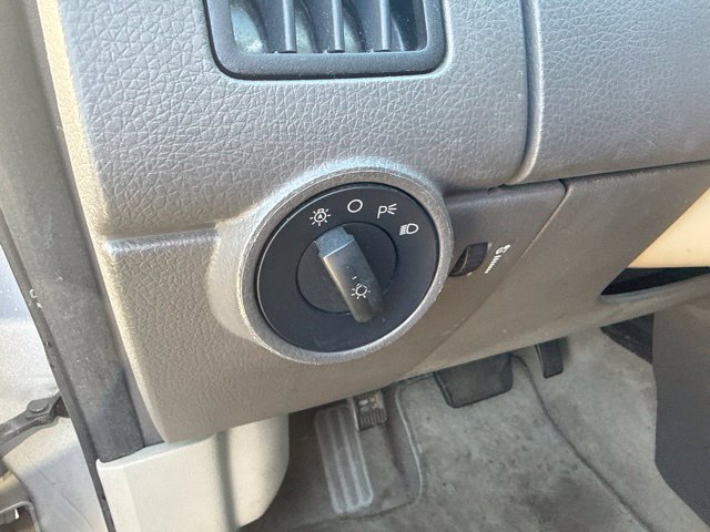 Used 2010 Ford Edge SE FWD image 18